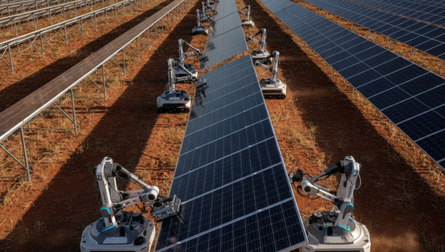 AI-Powered Robots Install Solar Panels Faster Than Any Humans