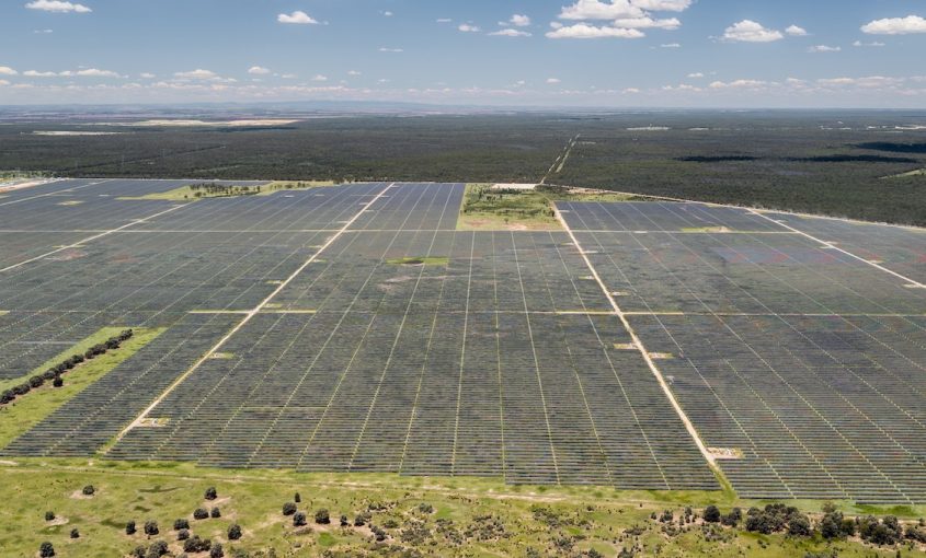 Australia Hits 43% Renewable Energy Milestone in 2025