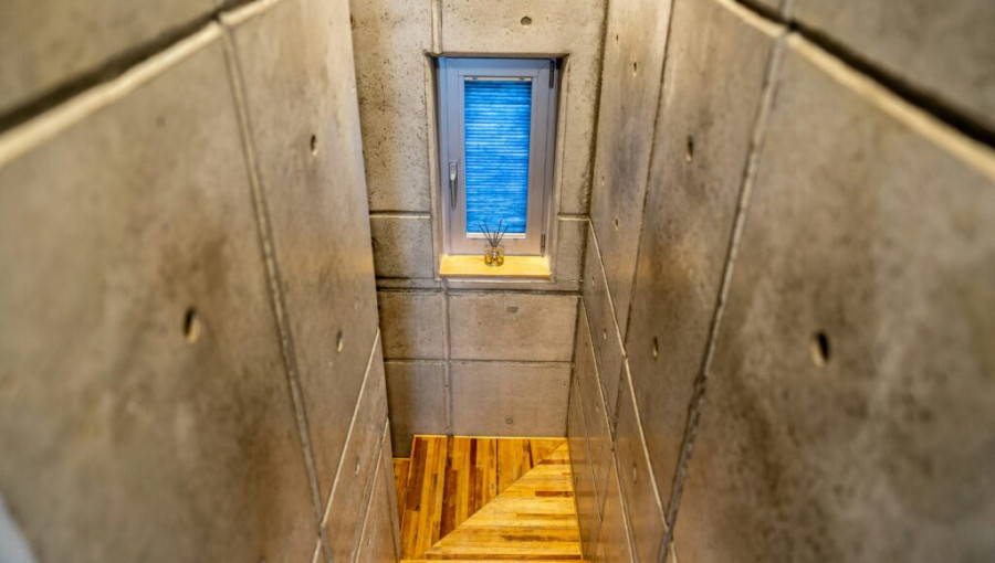 Breakthrough Cooling Cement Lowers Indoor Temperatures Without Electricity