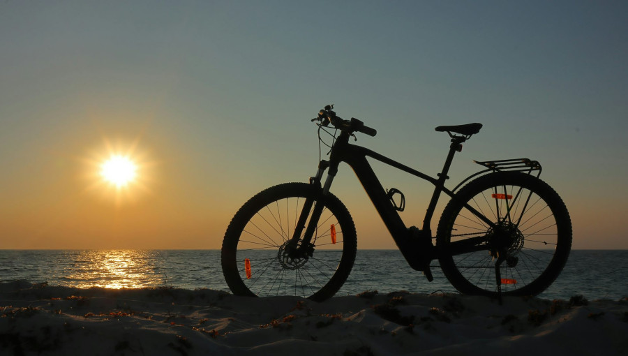 E-Bikes: Revolutionizing Transport Amid Safety Concerns