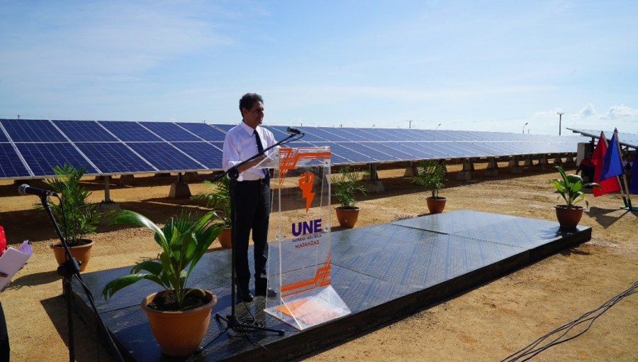 Geopolitical Tensions Accelerate Global Shift To Renewable Energy