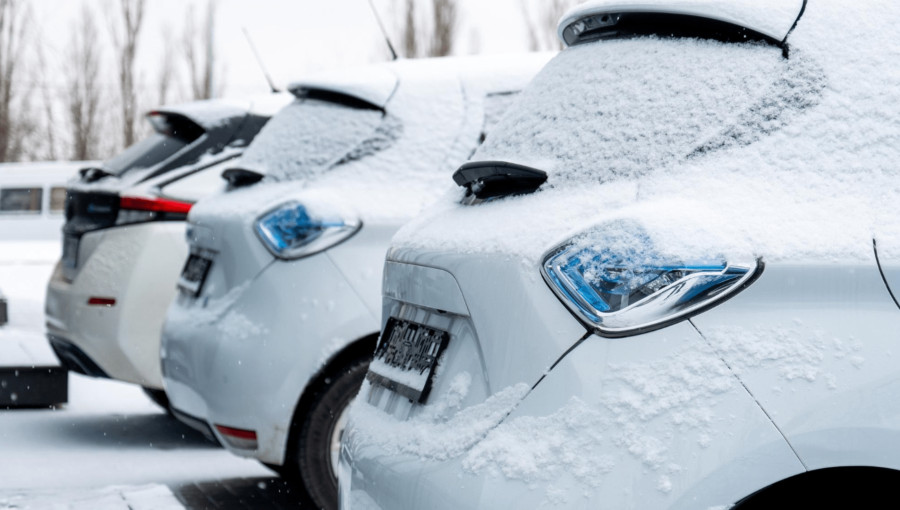 New Chinese Battery Doubles EV Range In Cold