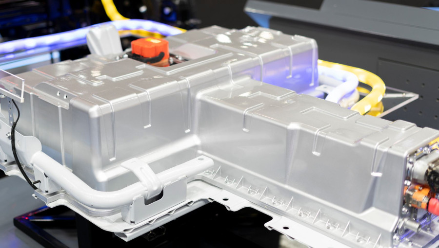 Revolutionizing Electric Vehicles with Self-Healing Batteries