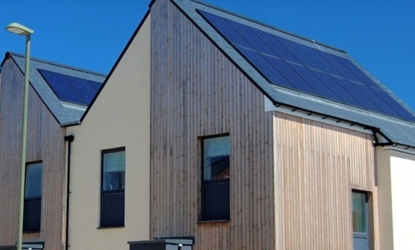 Solar-Powered Homes Mandatory in England by 2027