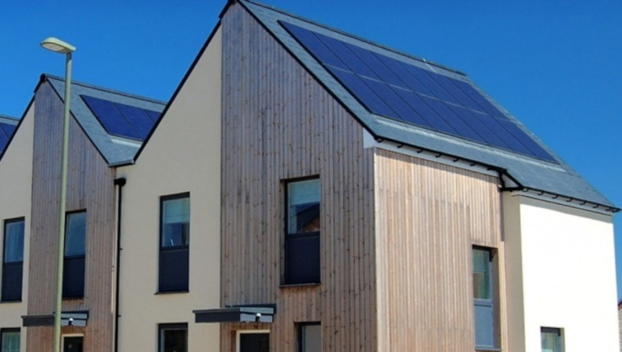 Solar Rooftops Mandated for New Homes by 2027 In UK
