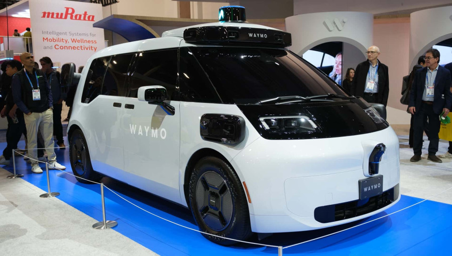 Waymo Surpasses 500,000 Weekly Paid Robotaxi Rides