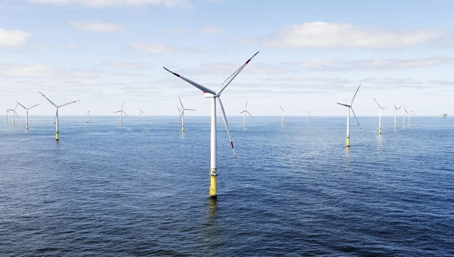 World Largest Offshore Wind Farm Connects First Cable